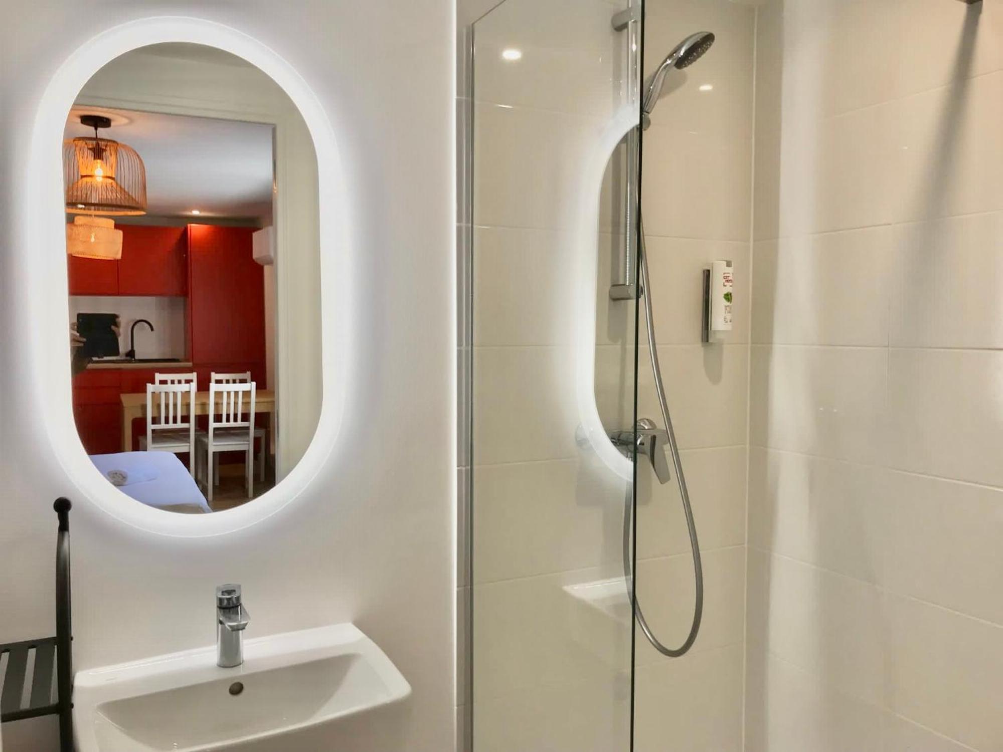 Cit'Hotel Design Booking Evry Saint-Germain-Les-Corbeil Senart Exterior foto