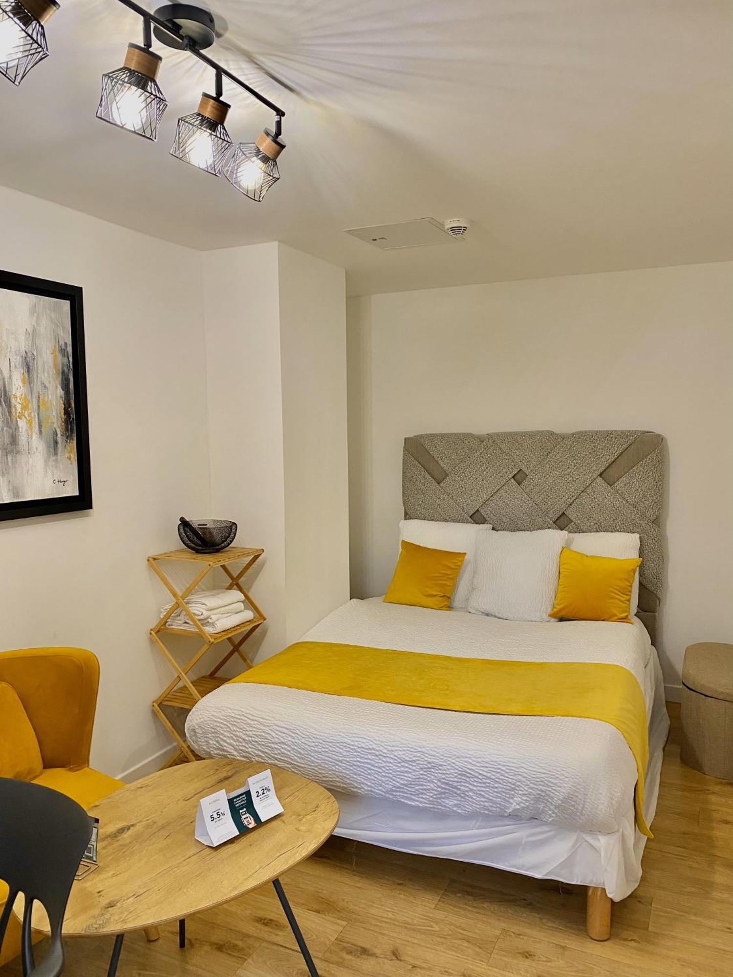 Cit'Hotel Design Booking Evry Saint-Germain-Les-Corbeil Senart Exterior foto